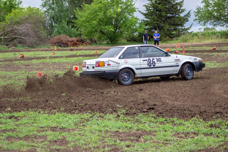 Illustration for article titled Any Car Can Be a Rallycross Car if You Believe in Yourself